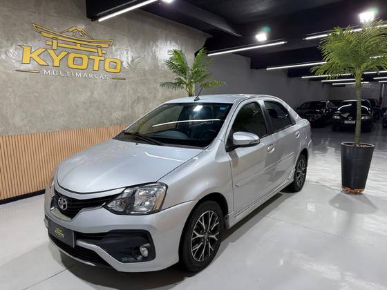 TOYOTA ETIOS 1.5 PLATINUM SEDAN 16V FLEX 4P AUTOMÁTICO TOYOTA ETIOS 1.5 PLATINUM SEDAN 16V FLEX 4P AUTOMÁTICO